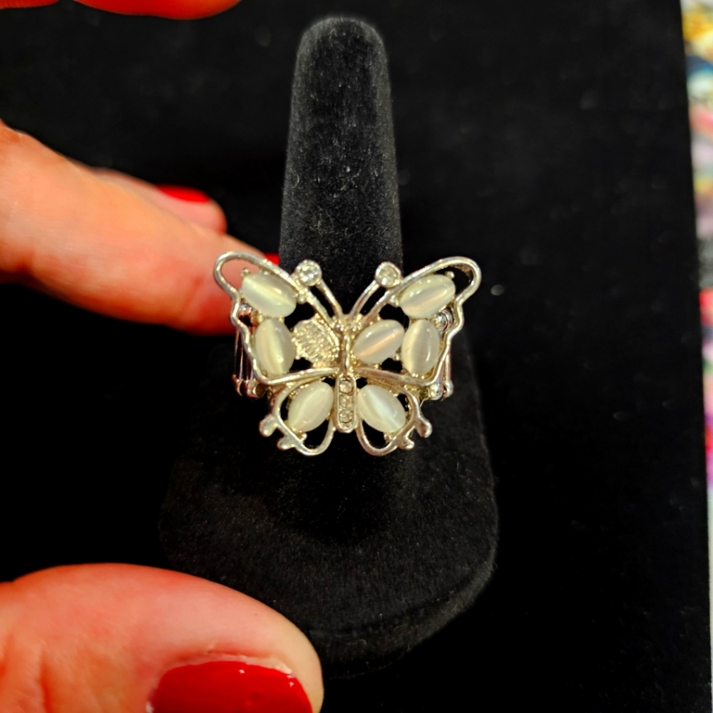 Silvertone Stretchy Butterfly Ring